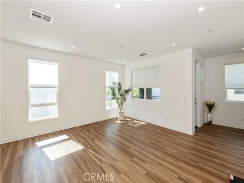 2236 Synergy , Irvine, CA