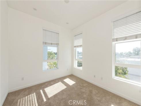 2236 Synergy , Irvine, CA