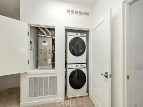 2236 Synergy , Irvine, CA