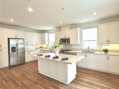 2236 Synergy , Irvine, CA
