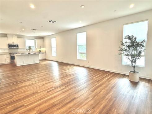 2236 Synergy , Irvine, CA