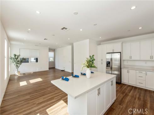 2236 Synergy , Irvine, CA