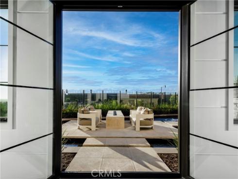 536 Peninsula , Irvine, CA