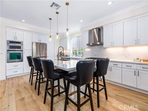 154 Treehouse , Irvine, CA