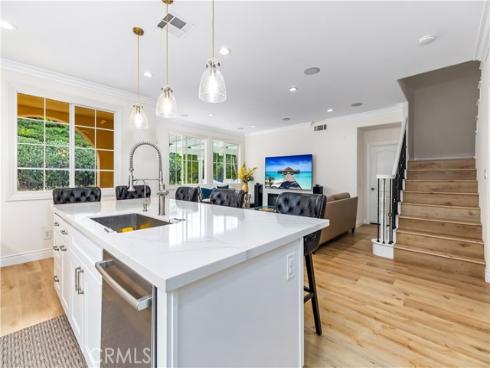 154 Treehouse , Irvine, CA