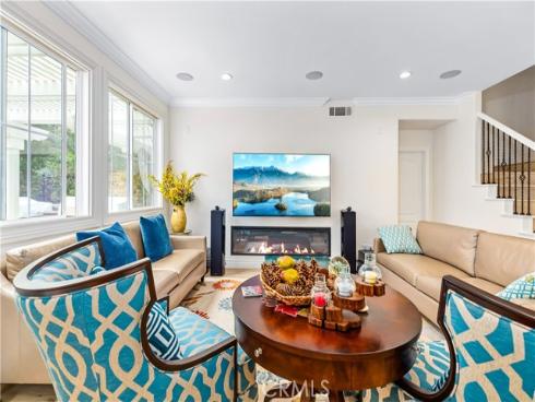 154 Treehouse , Irvine, CA