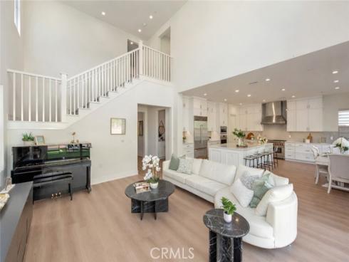 100 Bright Star , Irvine, CA