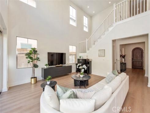 100 Bright Star , Irvine, CA