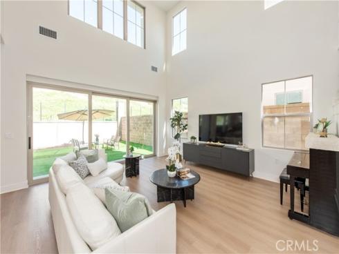 100 Bright Star , Irvine, CA