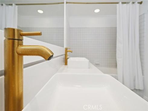 2253  Martin  321 , Irvine, CA