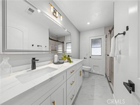 33  mann   Street, Irvine, CA