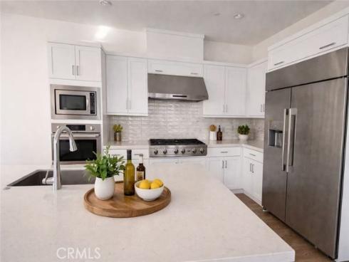 426 Treble , Irvine, CA