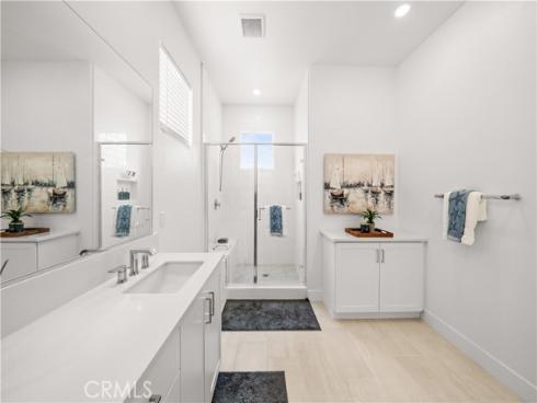 426 Treble , Irvine, CA