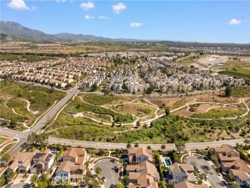 102  Derailer  , Irvine, CA