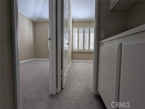 18 Harrisburg , Irvine, CA