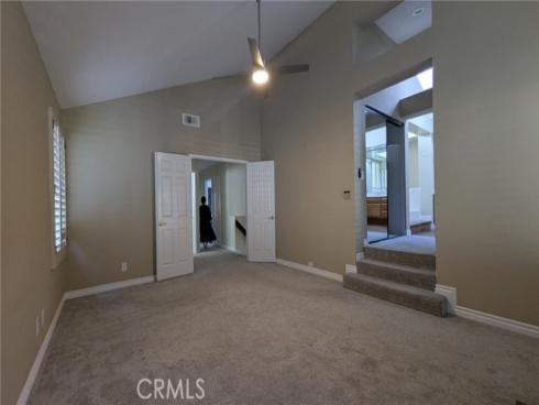 18 Harrisburg , Irvine, CA