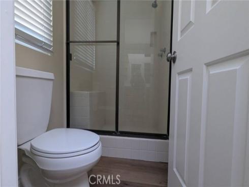 18 Harrisburg , Irvine, CA