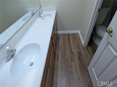 18 Harrisburg , Irvine, CA