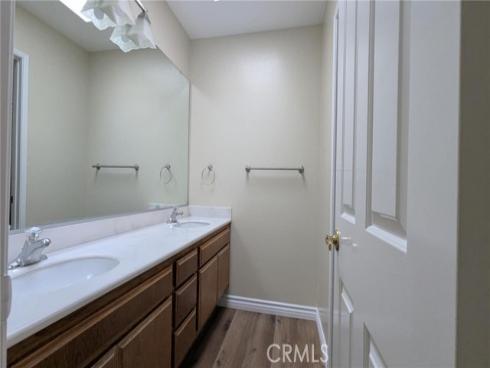 18  Harrisburg  , Irvine, CA