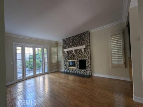 18 Harrisburg , Irvine, CA