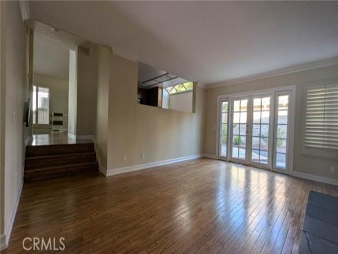 18 Harrisburg , Irvine, CA