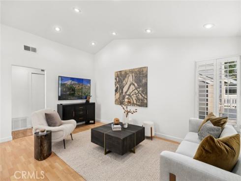 127  Huntington  , Irvine, CA