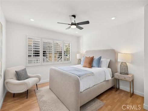 127  Huntington  , Irvine, CA