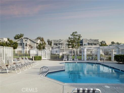 127  Huntington  , Irvine, CA