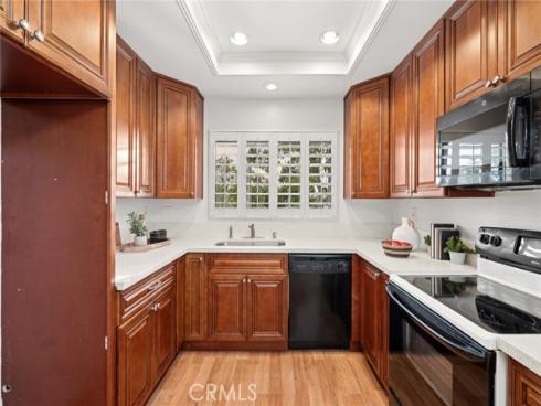 127  Huntington  , Irvine, CA