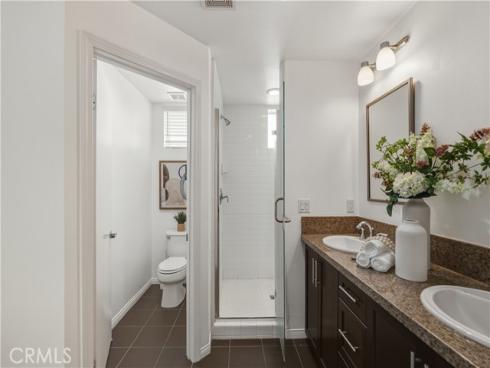 607 Rockefeller 72 , Irvine, CA