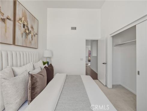 607 Rockefeller 72 , Irvine, CA