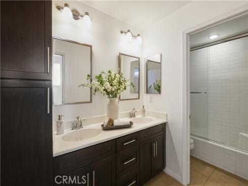 607 Rockefeller 72 , Irvine, CA