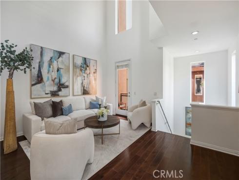 607 Rockefeller 72 , Irvine, CA