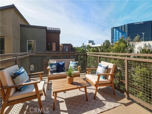 607 Rockefeller 72 , Irvine, CA