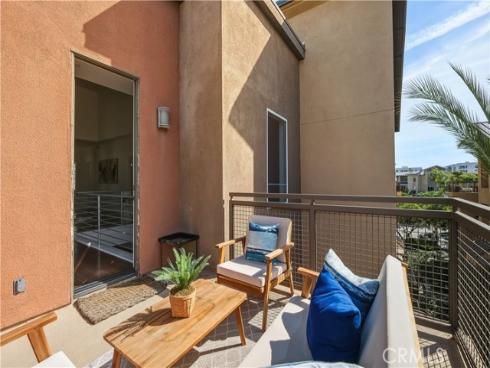 607 Rockefeller 72 , Irvine, CA