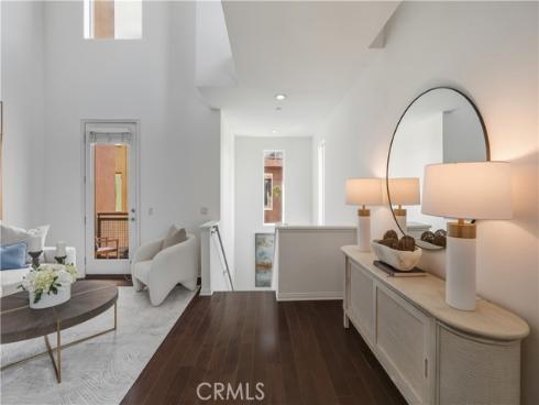 607 Rockefeller 72 , Irvine, CA