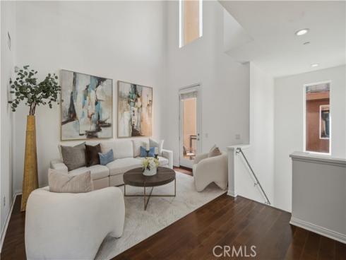 607 Rockefeller 72 , Irvine, CA