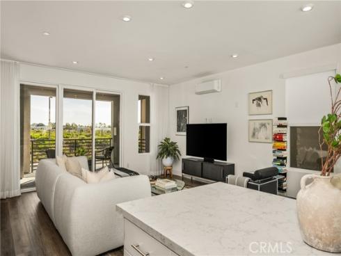 201  Lynx  , Irvine, CA