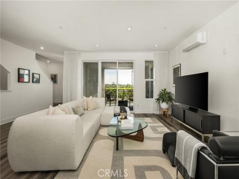 201  Lynx  , Irvine, CA