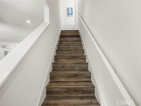 201  Lynx  , Irvine, CA