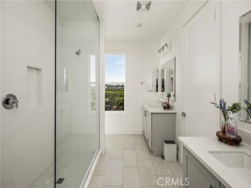 201  Lynx  , Irvine, CA