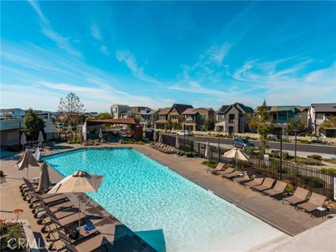 201  Lynx  , Irvine, CA