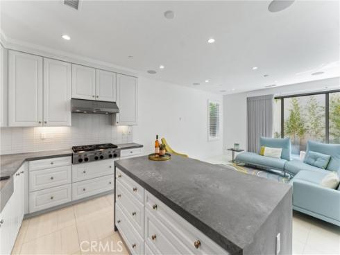 125  Toretta  , Irvine, CA