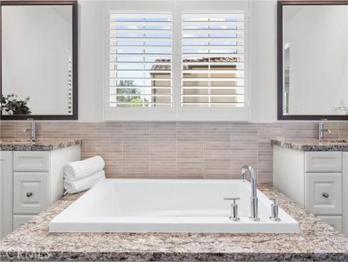 125  Toretta  , Irvine, CA