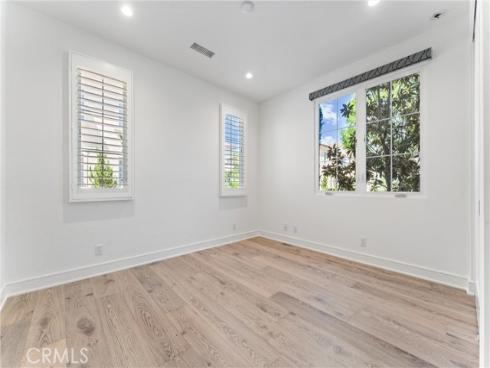 125  Toretta  , Irvine, CA