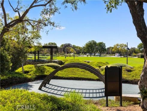 117 Laceflower , Irvine, CA