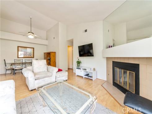 289  Stanford  52  Court, Irvine, CA