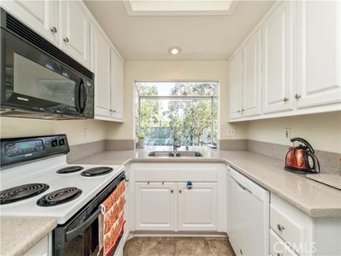 289  Stanford  52  Court, Irvine, CA