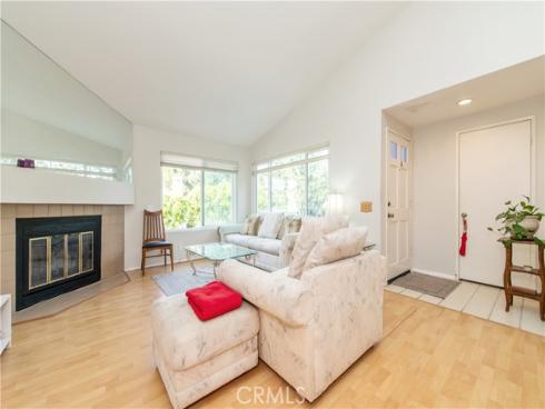 289  Stanford  52  Court, Irvine, CA