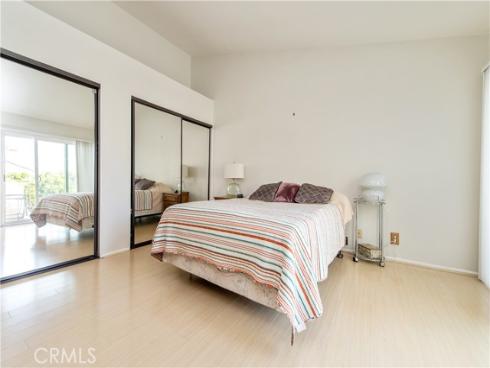 289  Stanford  52  Court, Irvine, CA